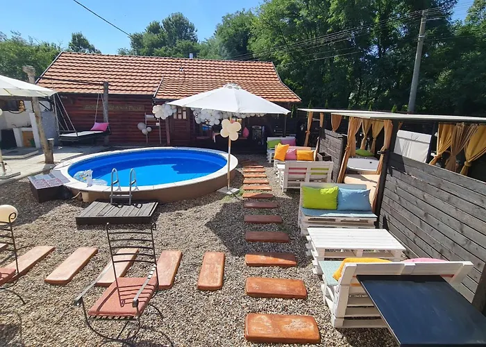 Διαμέρισμα Odmaraliste Kod Mice 5 *